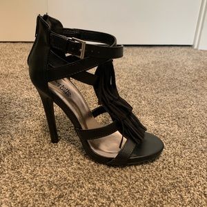 Fringe black high heels